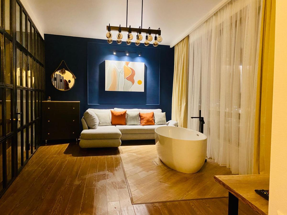 Luxury Apartment In Old Tbilisi With Terrace Extérieur photo